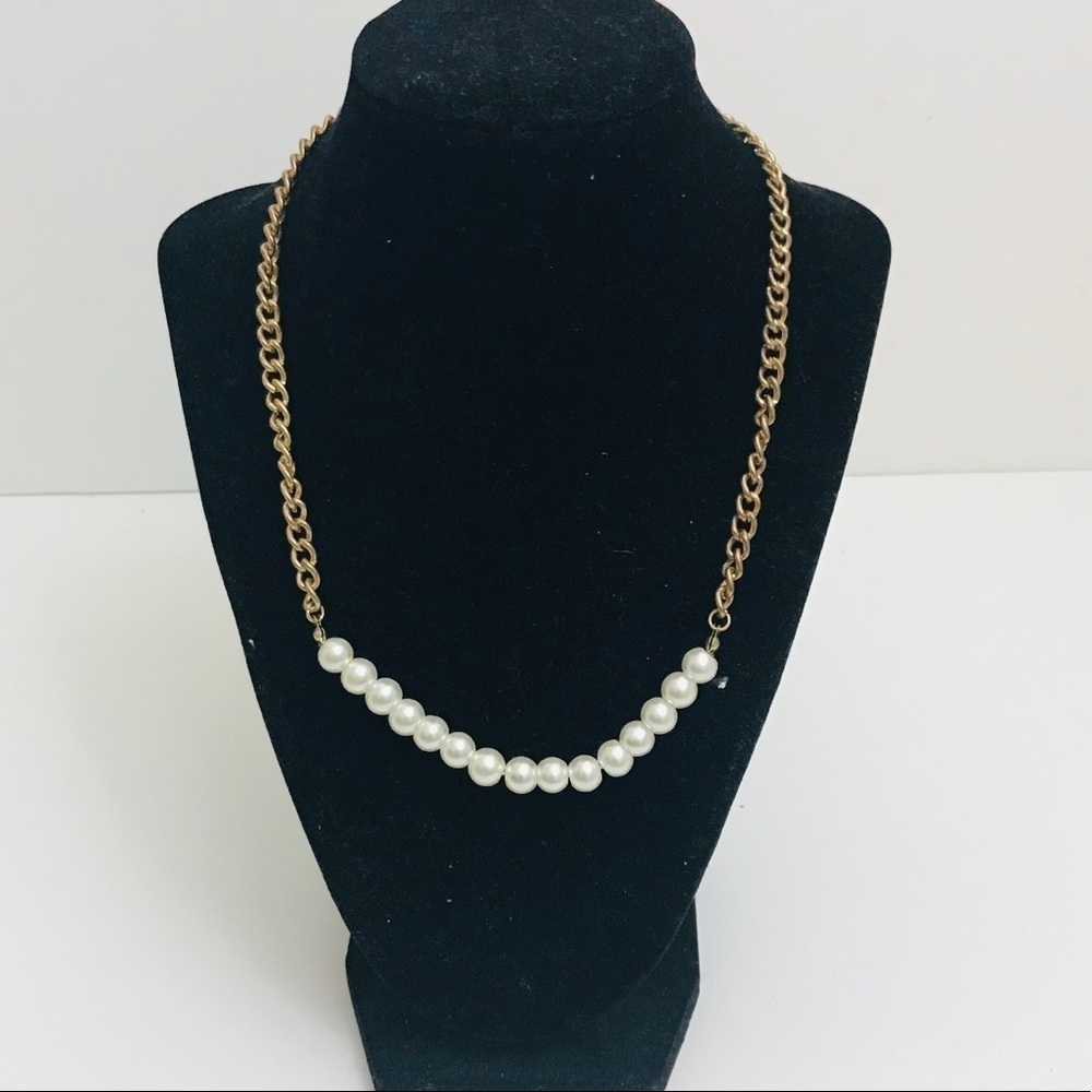 🔴CLEARANCE🔴 Gold and Pearl Necklace